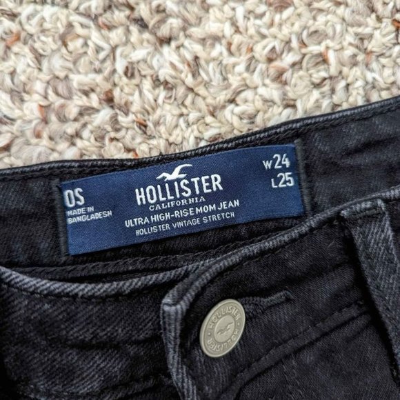 HOLLISTER: Ultra High Rise Mom Jean - Picture 3 of 3